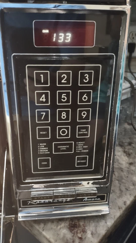 Chrome Amana Radarange Touchmatic Microwave RR-8T Working Front Crack Glass Prop - Image 4 of 4