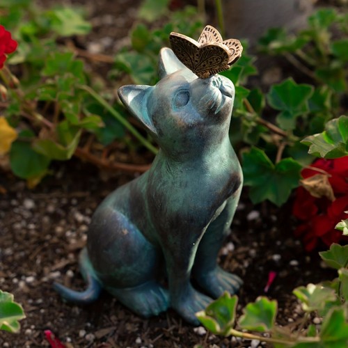 New CATS Butterfly ORNAMENT STYLIZED CAT FIGURINE - Ideal Gift Living Room Decor - Picture 3 of 6