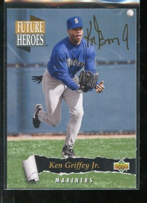 1993 UD HEROES #59 KEN GRIFFEY JR MINT E011639