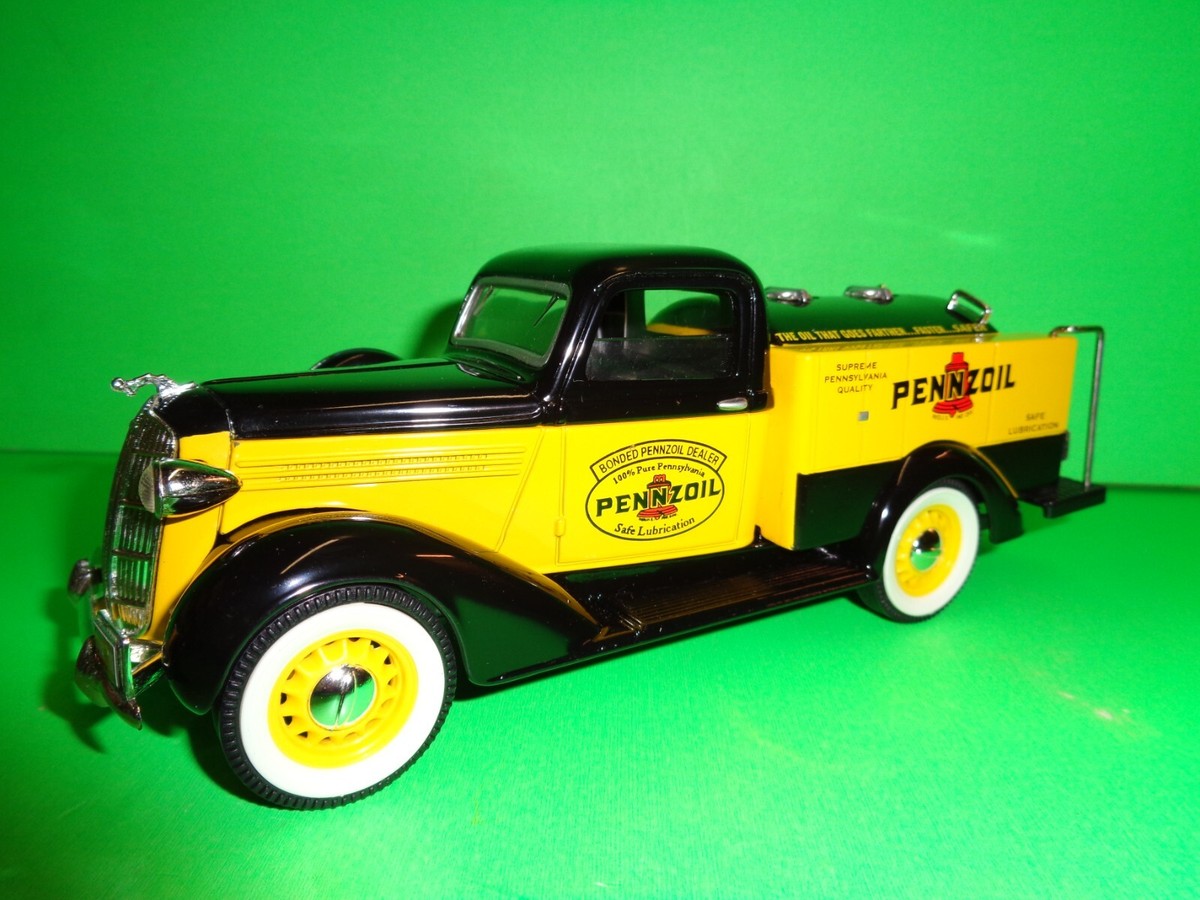 PENNZOIL LIBERTY CLASSICS 1936 DODGE TANKER TRUCK 1:28 SPECCAST PENNZOIL LIBERTY CLASSICS 1936 DODGE TANKER TRUCK 1:28 SPECCAST