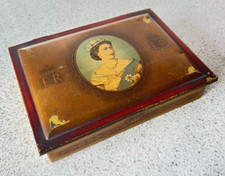1953 Wills Gold Flake Cigarettes Tin Queen Elizabeth II Coronation 16x12x3cms