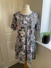 Boohoo S White Pink grey Dog Tooth Check Floral Short Sleeve Dress Size 10