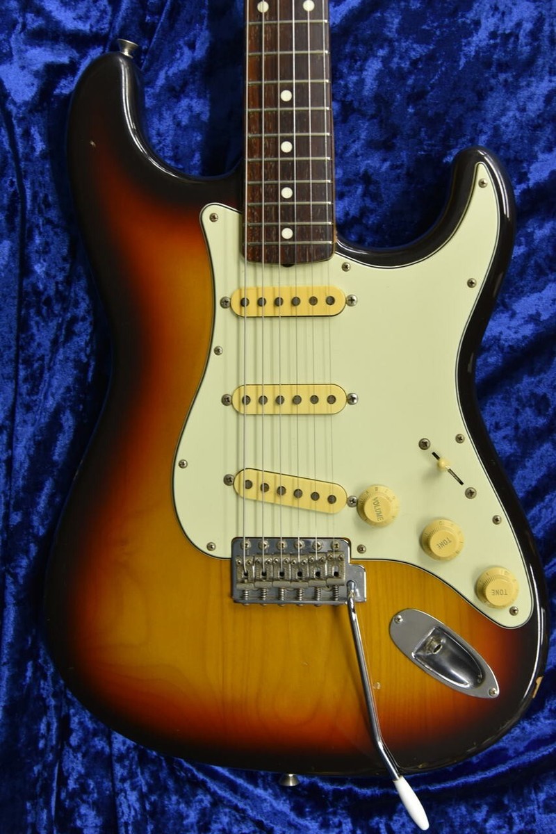 Fender Japan Stratocaster ST62-TX Electric Guitar Crafted in Fender Japan Stratocaster ST62-TX Electric Guitar Crafted in