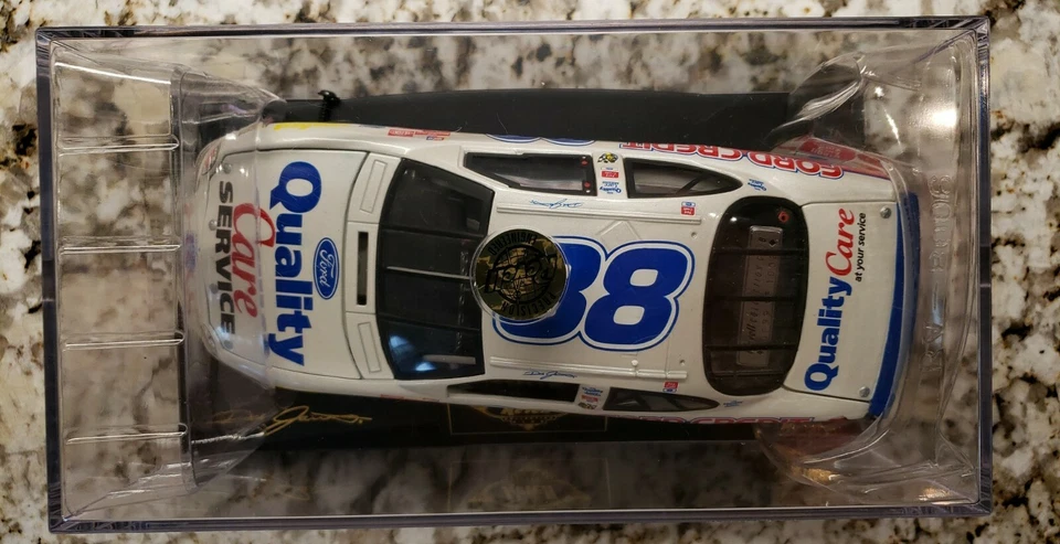 Ford Quality Care #88 Revell Collection Dale Jarrett 1999 edición limitada 1/24 #999/1002 Foto 3 de 4
