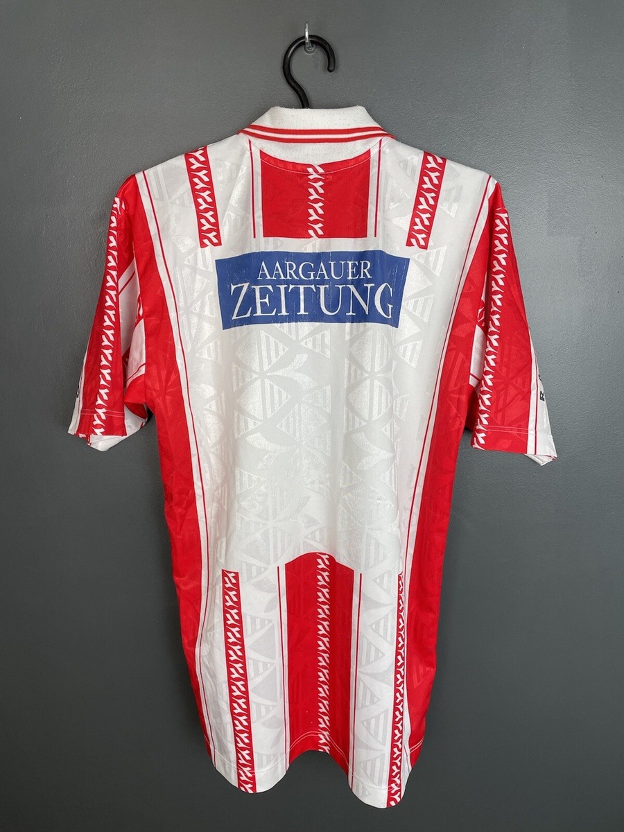 Montrose Home Maillot de foot 1996 - 1997