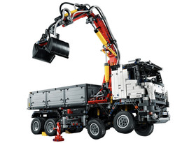 LEGO Technic: Mercedes-Benz Arocs 3245 (42043)