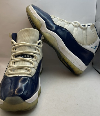 Air Jordan 11 Retro  Win Like  82  UNC Mens Basketball Shoes | White Navy | 9.5