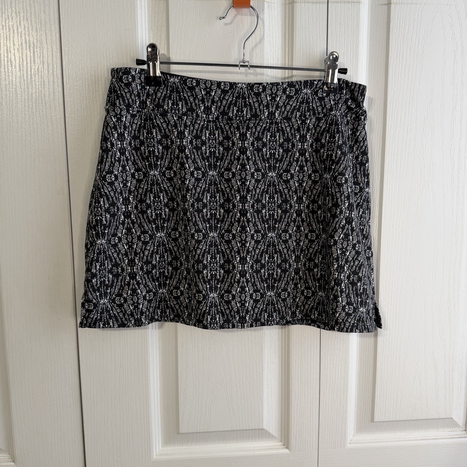 Tranquility Black Gray Geometric Pattern Skort Sk… - image 1