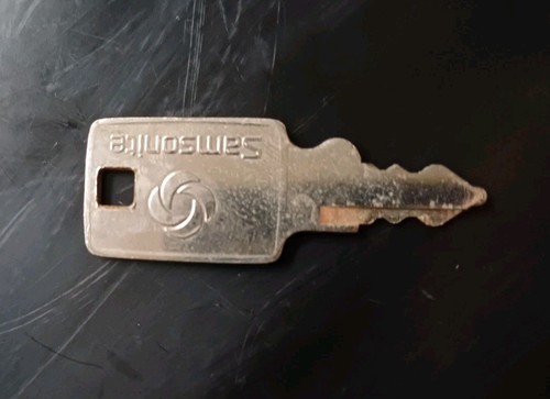 SAMSONITE Key SE472 SE 472 Replacement suitcase Key Original for lock 472 - Picture 2 of 3