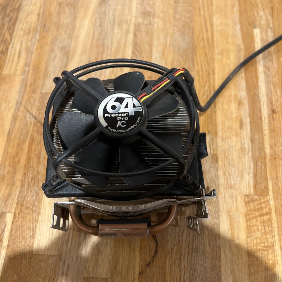 AMD Athlon 64 FX-55  ADAFX55DAA5BN - 2.6GHz - Socket 939 - WORKING - Image 2 of 4