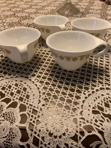 Corelle Butterfly Gold stackable Tea/Coffee Cups Set Of 4 Vintage Corning Ware