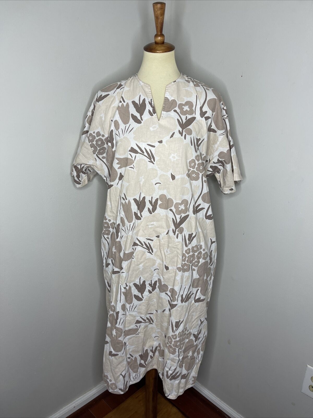 Uniqlo x Marimekko Women's Linen Blend Short Slee… - image 1