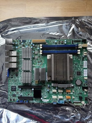 Supermicro Socket (H3) LGA1150 10GbE DDR3 (9.6''x12'') Motherboard X10SLH-N6-ST031