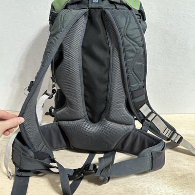 Mountainsmith Hiking Backpack Internal Frame Hydration Pack  display picture 1