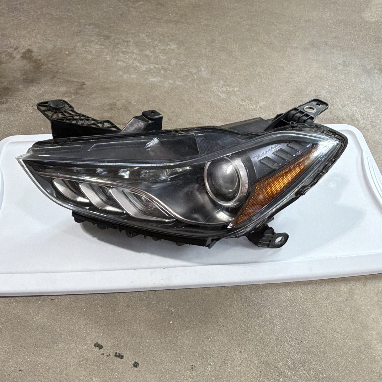 Maserati Ghibli 2014-2018 Front Right Headlights Set