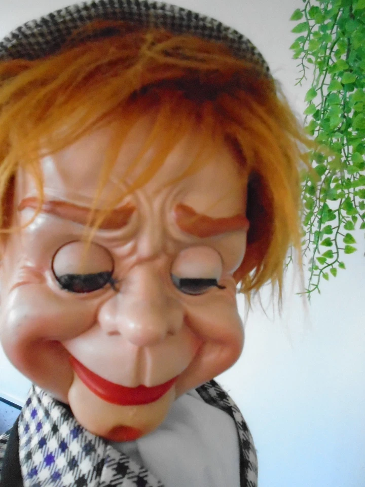 Mr. Parlanchin Ventriloquist Dummy - Image 4 of 4