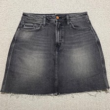 Calvin Klein Womens sz 28 Skirt Gray Denim Medium Wash Pencil Straight Raw Hem