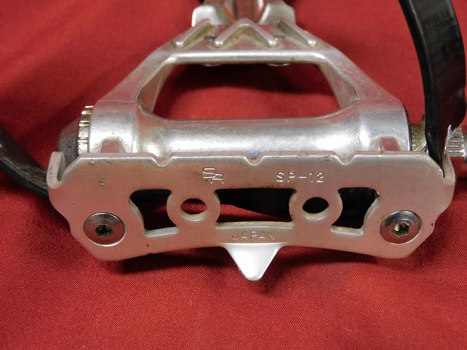 1 par de pedales Sakae Ringyo SR SP-12 vintage años 80 con clips de punta mediana y correas SR Foto 4 de 4