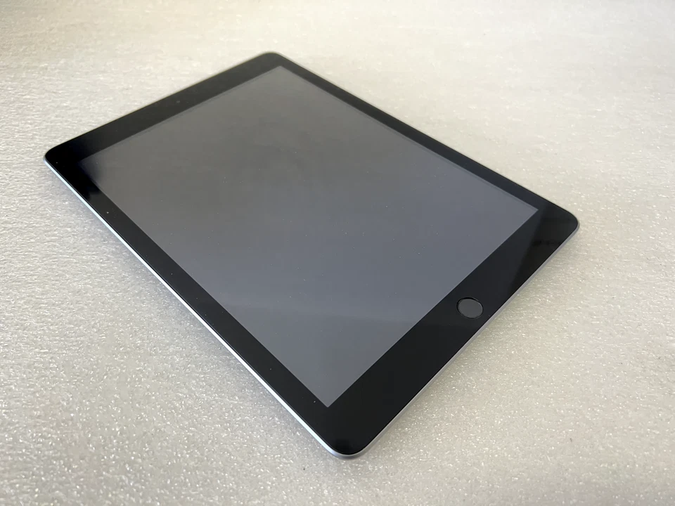 Apple iPad 5 A1822 5th Gen 128GB Wi-Fi Touch ID iOS Apple A9 Space Grey 9.7"GOOD - Image 2 of 4