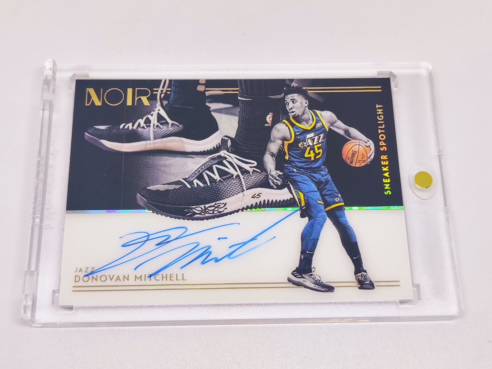 2018-19 Panini Noir Sneaker Spotlight Signatures Auto DONOVAN MITCHELL /99!!