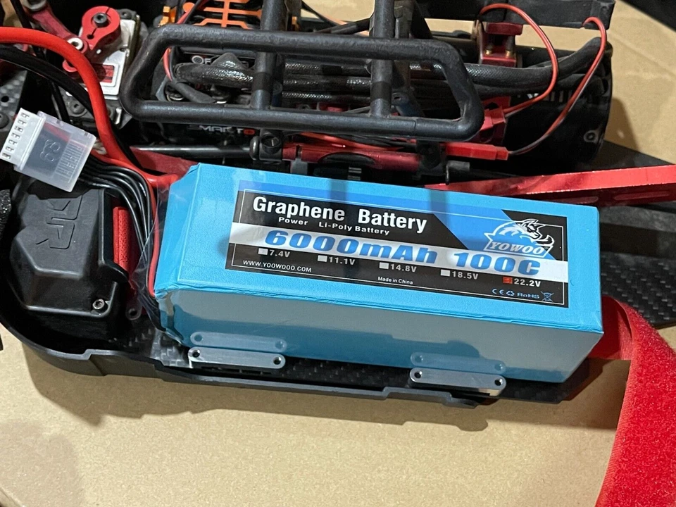 Bandeja de batería de fibra de carbono BANDEJAS DE BATERÍA PARA Arrma Typhon 6s BLX Foto 4 de 4