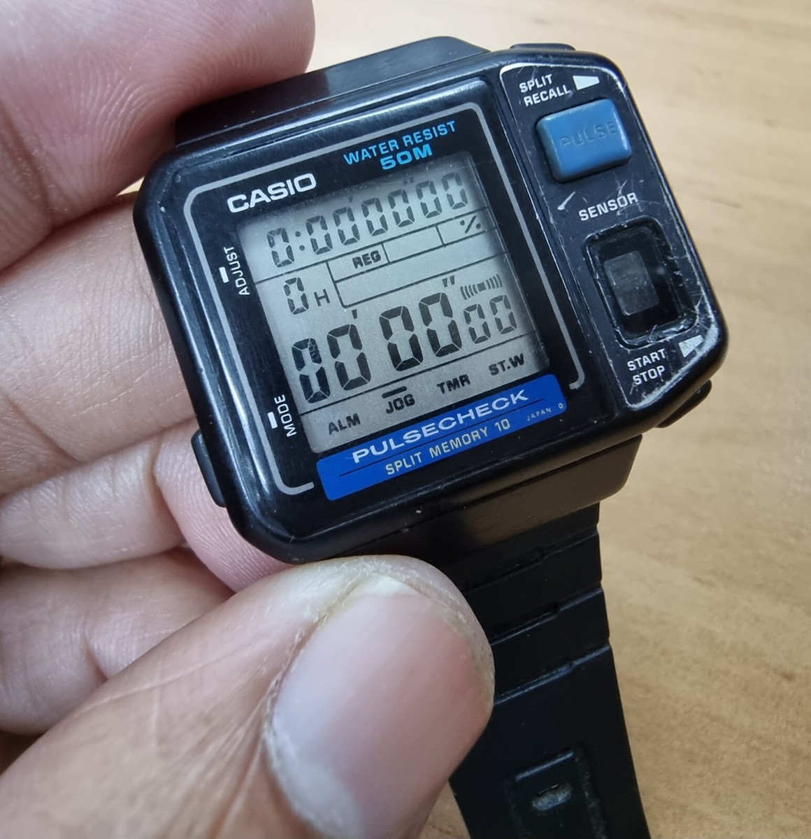 rare CASIO JP-100W PULSE CHECK VINTAGE DIGITAL WATCH JAPAN