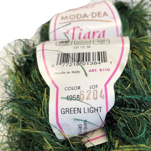Moda Dea Tiara Yarn 2 Skeins Color 4958 Green Light Made in Italy 46 yd - Picture 4 of 4