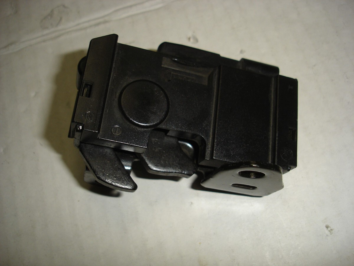 MERCEDES-BENZ A 2048800260 + 2048703158 LATCH & HOOD SWITCH 