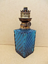 ancienne lampe a pétrole Bacca…