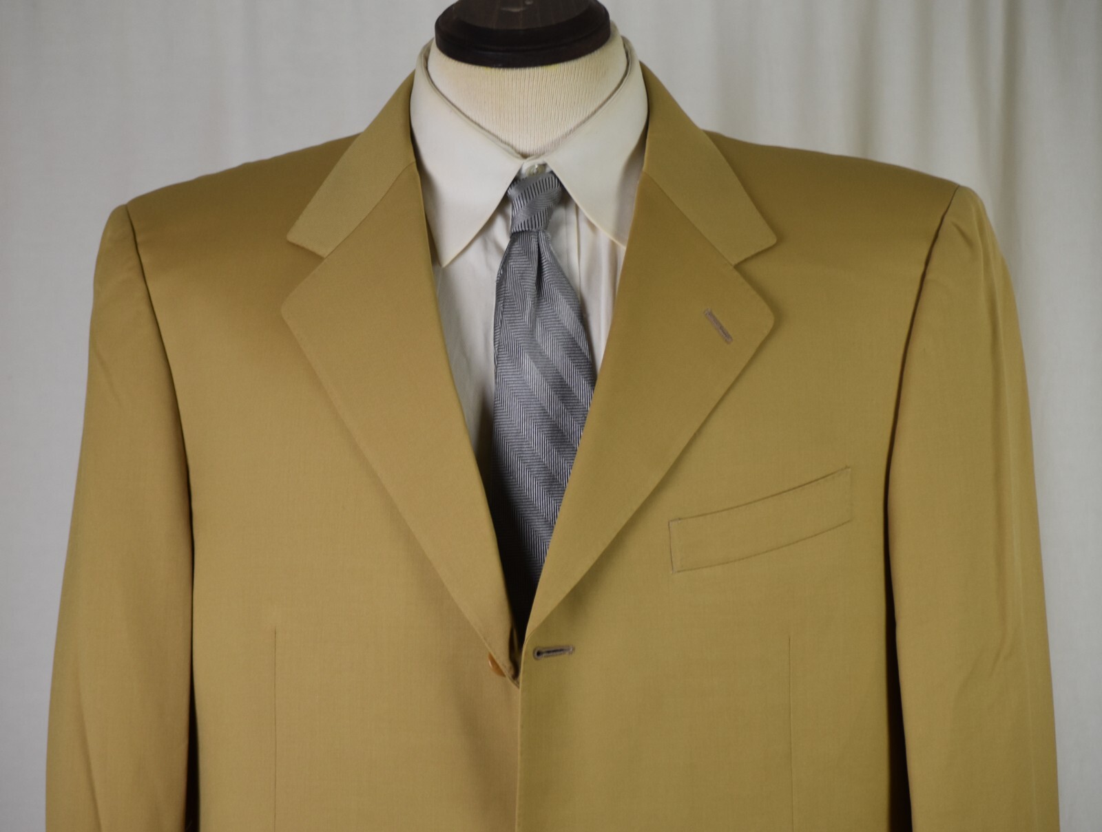 Perfect $1895 CANALI Solid Beige Side Vent Suit 4… - image 2