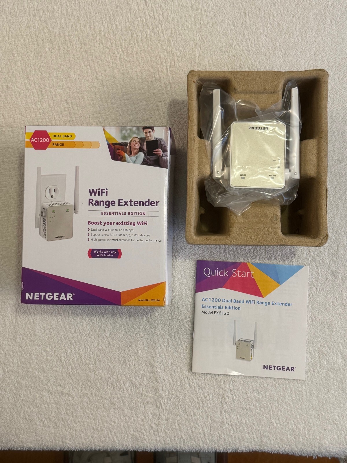 NETGEAR AC1200 Dual-Band WiFi Range Booster Extender Used