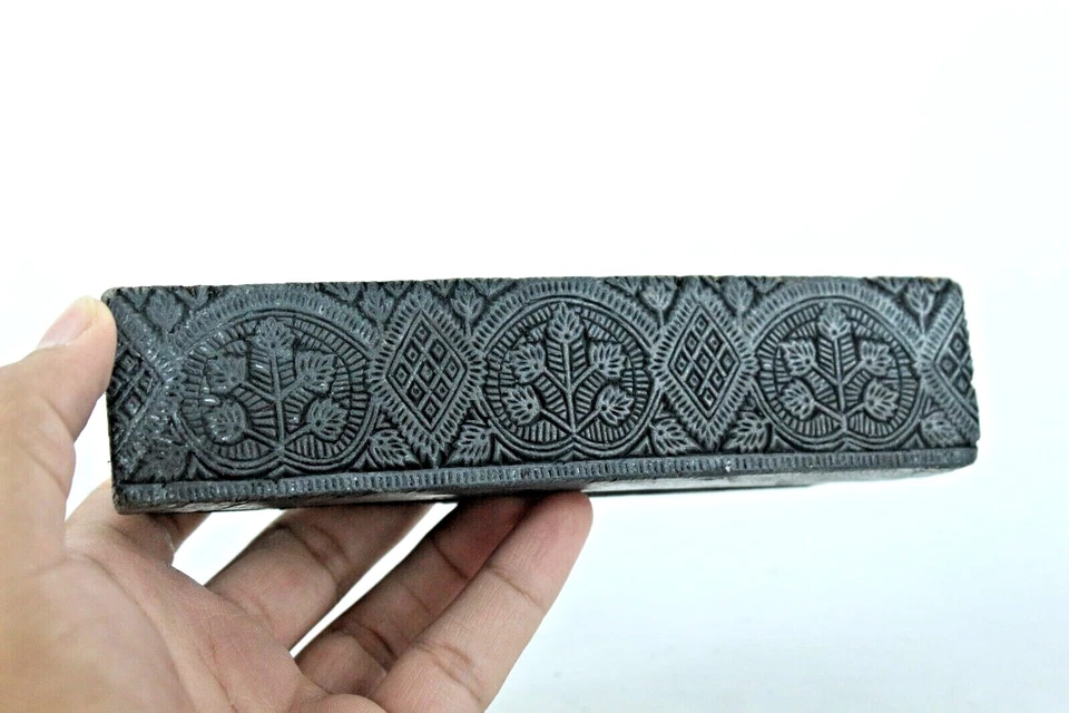 Antiguo sello de impresión de madera tallado a mano | Diseño textil intrincado, artesanía hágalo usted mismo  Foto 2 de 4