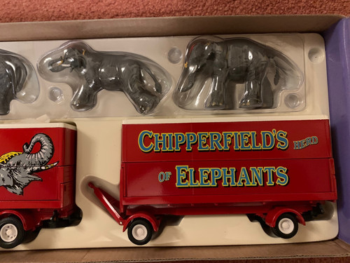 Corgi Classics 1:50 Chipperfields Foden S21 Lorry & Trailer With Animals #31902 - Picture 4 of 6