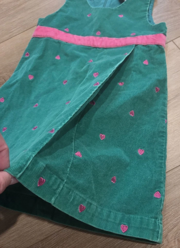 Girls Hartstrings Green Corduroy Pink Embroidered Hearts Jumper Dress size 5 - Image 3 of 4
