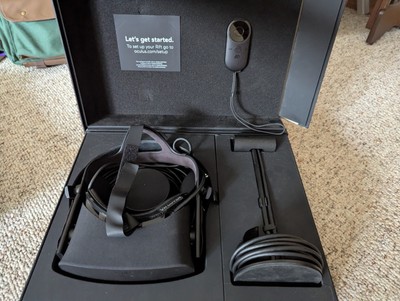 Meta Oculus Rift CV1 VR Virtual Reality Headset System - Black