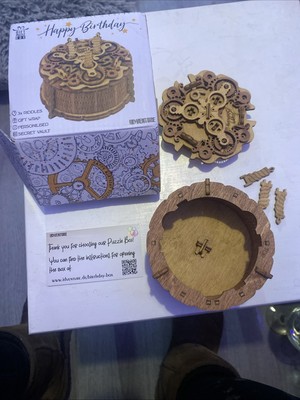 IDVENTUE Happy Birthday Holz Puzzle Box Gadget Gimmick Mentaltest   