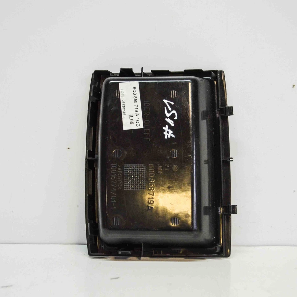 VW POLO 9N Otras piezas del interior 6Q0858719A 1.4 Diesel 59kw 2007 3654640 Foto 2 de 3