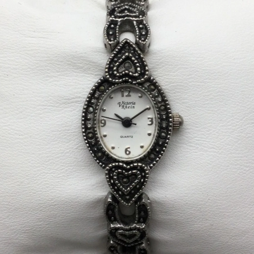 Assorted Wrist Watches Lot Of 3 Folio Fossil Gruen and Victoria Rhein Victoria rhein analog wristwatch - Gem main image 4