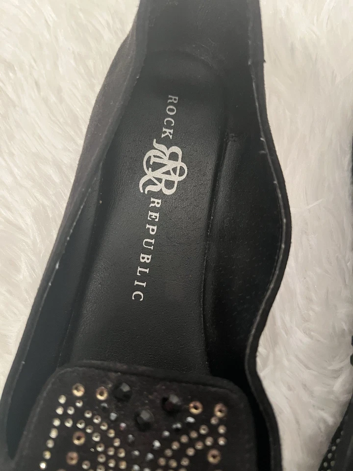 Mocasines planos Rock & Republic para mujer negros con tachuelas talla 8,5 pedrería Foto 3 de 4