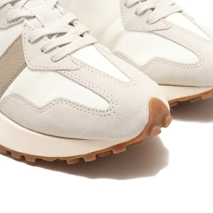 【New Balance】U327LZ (ベージュ) New Balance U327LZ Moonbeam With Driftwood N LOGO Unisex Athletic