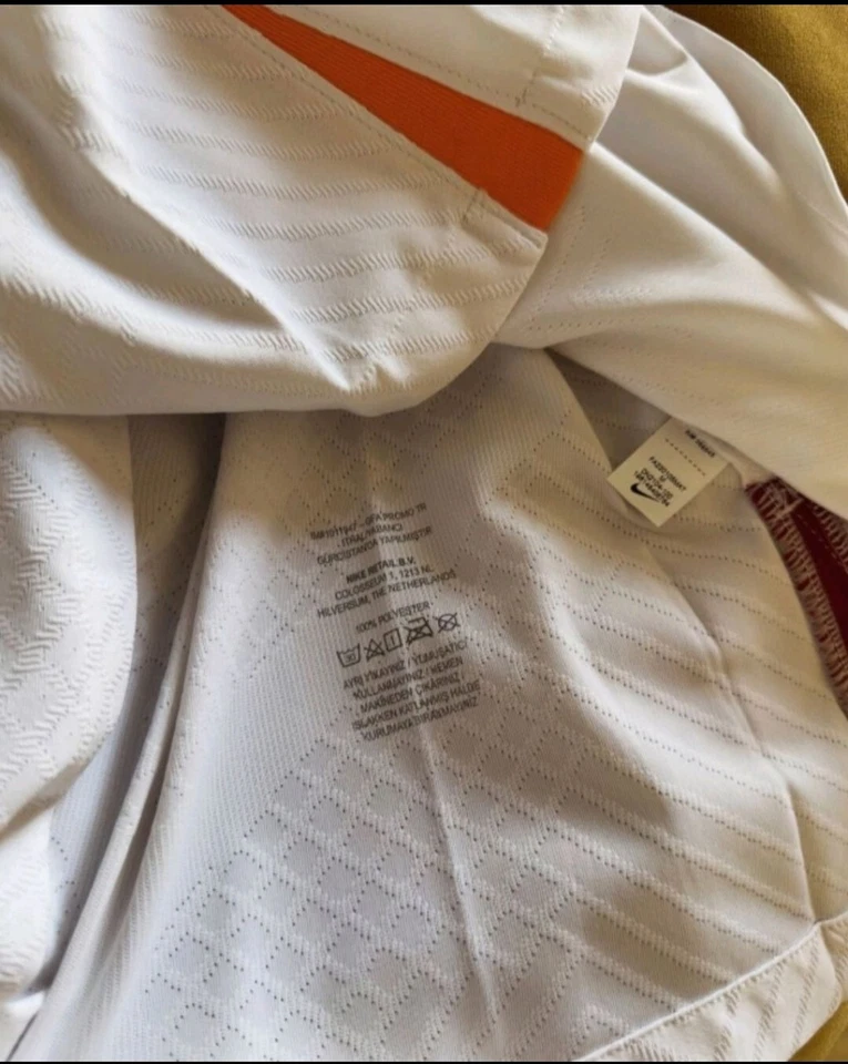 Galatasaray PLAYER ISSUE 2022 2023 Soccer Jersey Nike Football Shirt Sz-M - Image 3 of 4