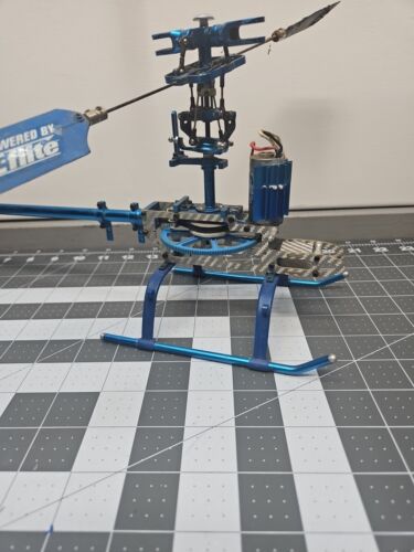 E-Flite Blade CP With aluminum carbon Fiber - Picture 2 of 23