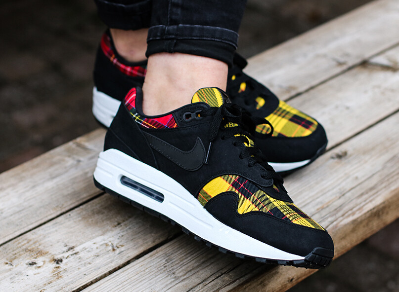 nike air max 1 size 4