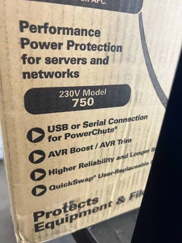 APC Smart UPS 750VA 230V USB/ Without Batteries - Image 4 of 4