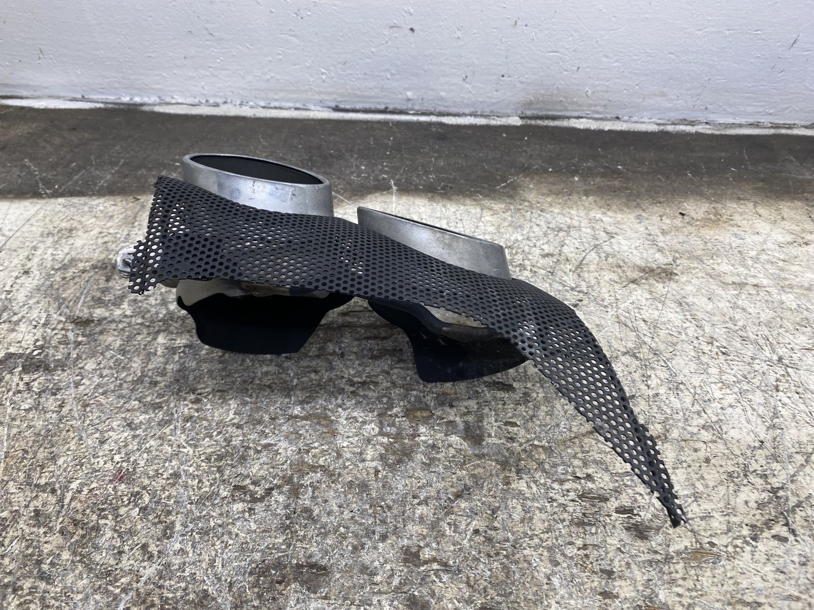 Maserati Levante 2017-2024 rear/right Muffler