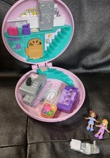 Vintage Polly Pocket Compact Playset with Dol...