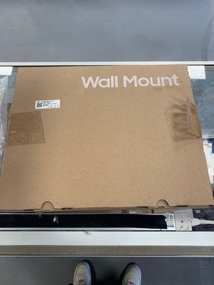 Samsung Official Ultra Slim TV Wall Mount (43'' 85'')   New Open Box