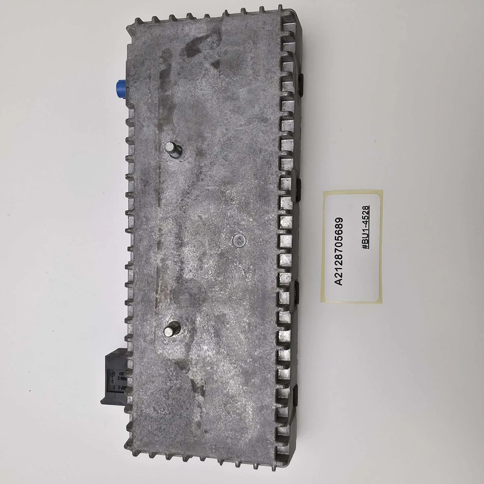 2012-2018 Mercedes-Benz SLK250 SIRIUS SATELLITE RADIO RECEIVER A2128705689 - image 2 of 4