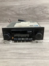 VW/AUDI BLAUPUNKT VW SC 82C  AM/FM Car Stereo/Cassette Player 