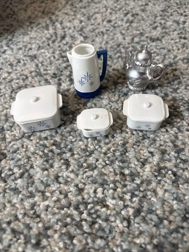 VTG BARBIE 1965 Hostess Set #1034  Coffeemaker Casserole Tea Pot Missing